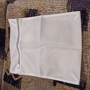 4/$30 New White Mesh Zippered Garment/Laundry Bag (Medium)